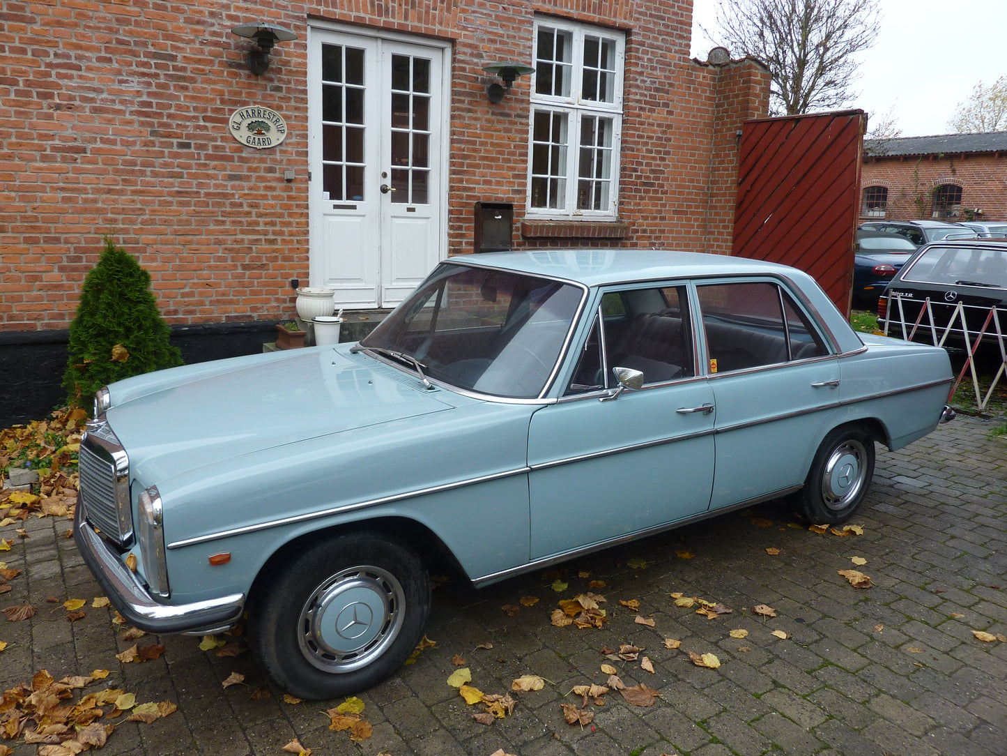 Mercedes-Benz 230.6