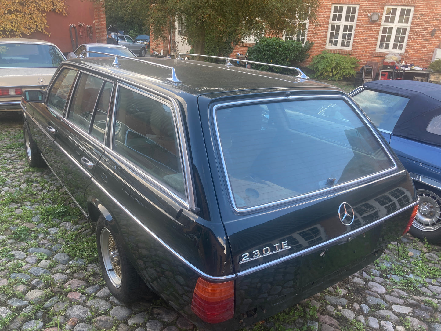 Mercedes-Benz 230TE