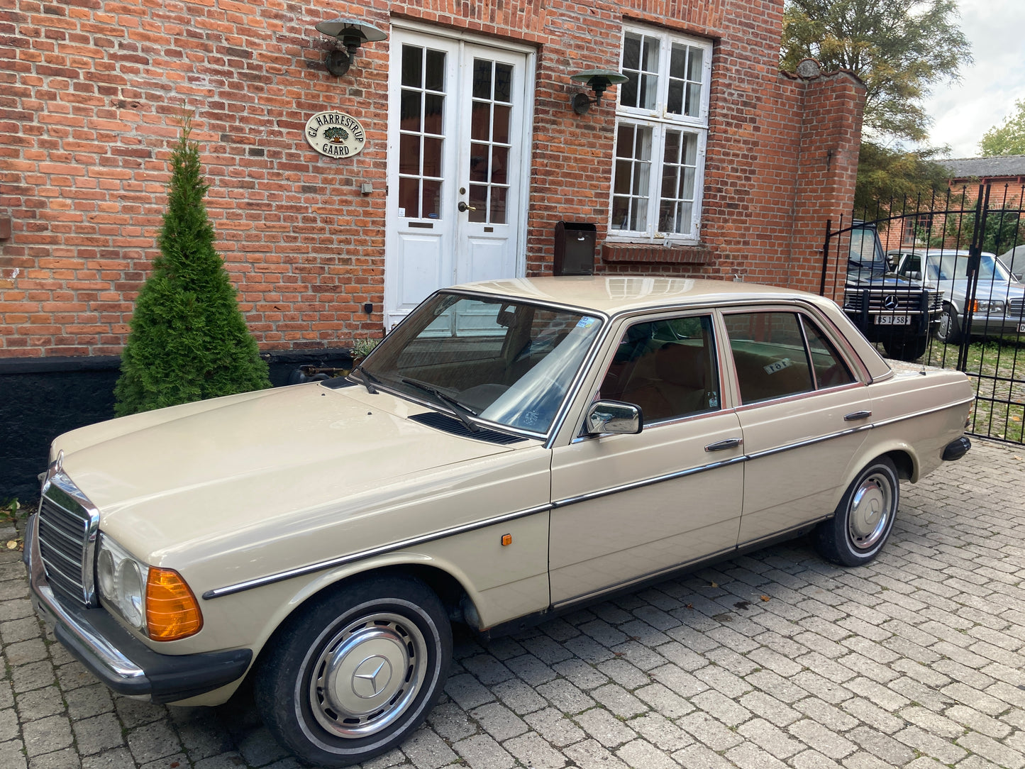 Mercedes-Benz 200