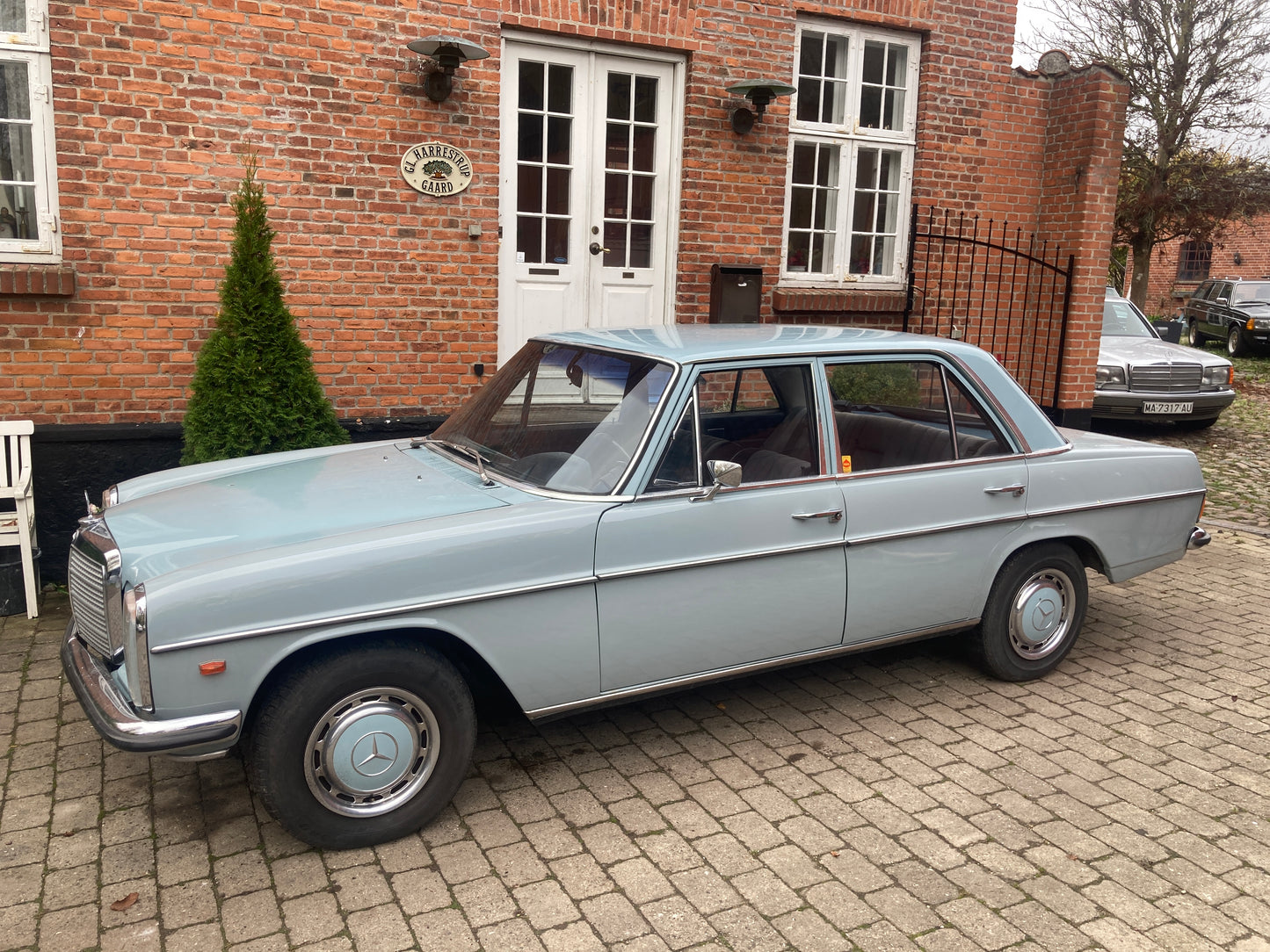 Mercedes-Benz 230.6