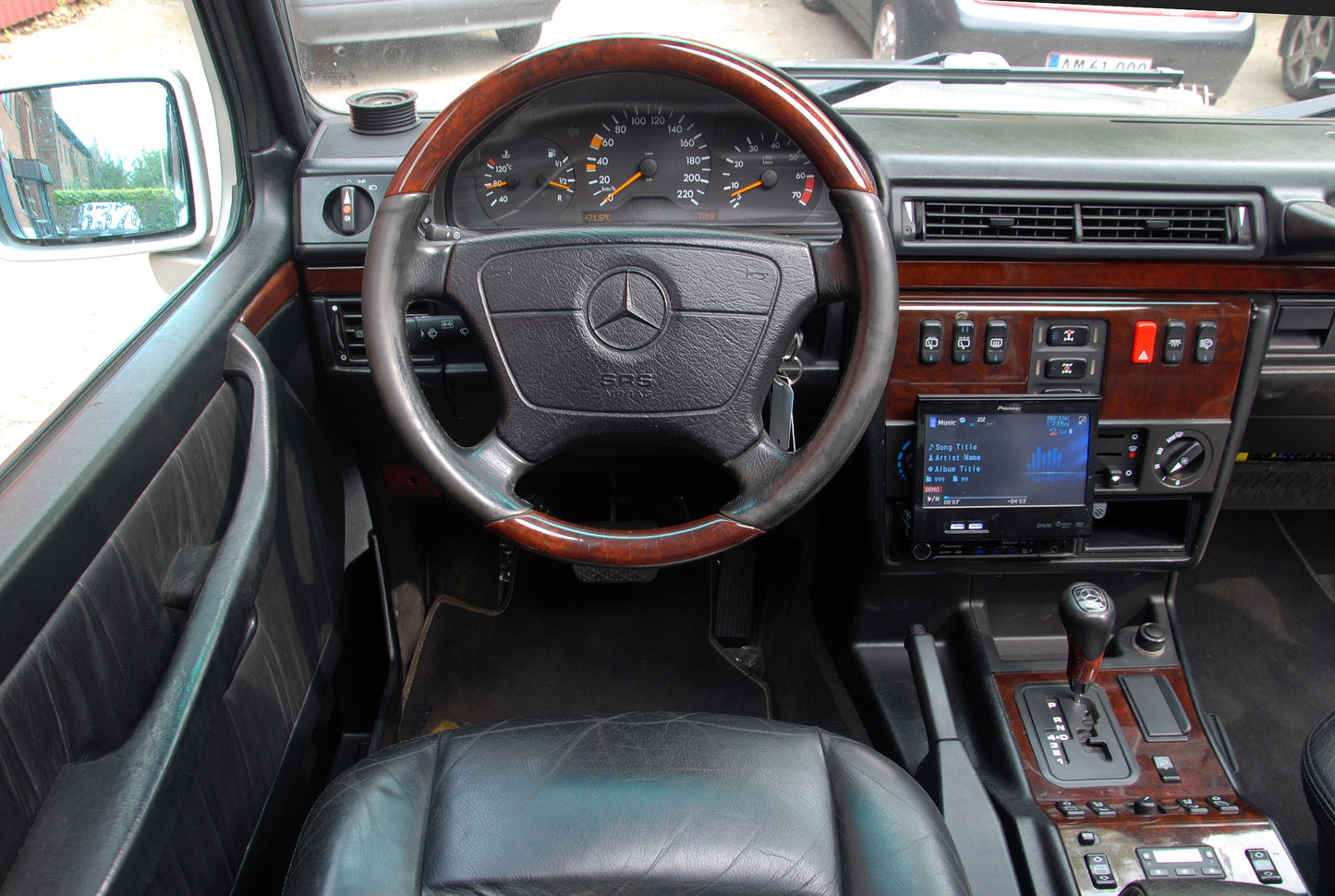 Mercedes-Benz G500