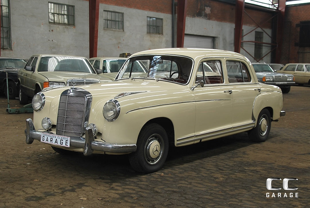 Mercedes-Benz 220S Ponton