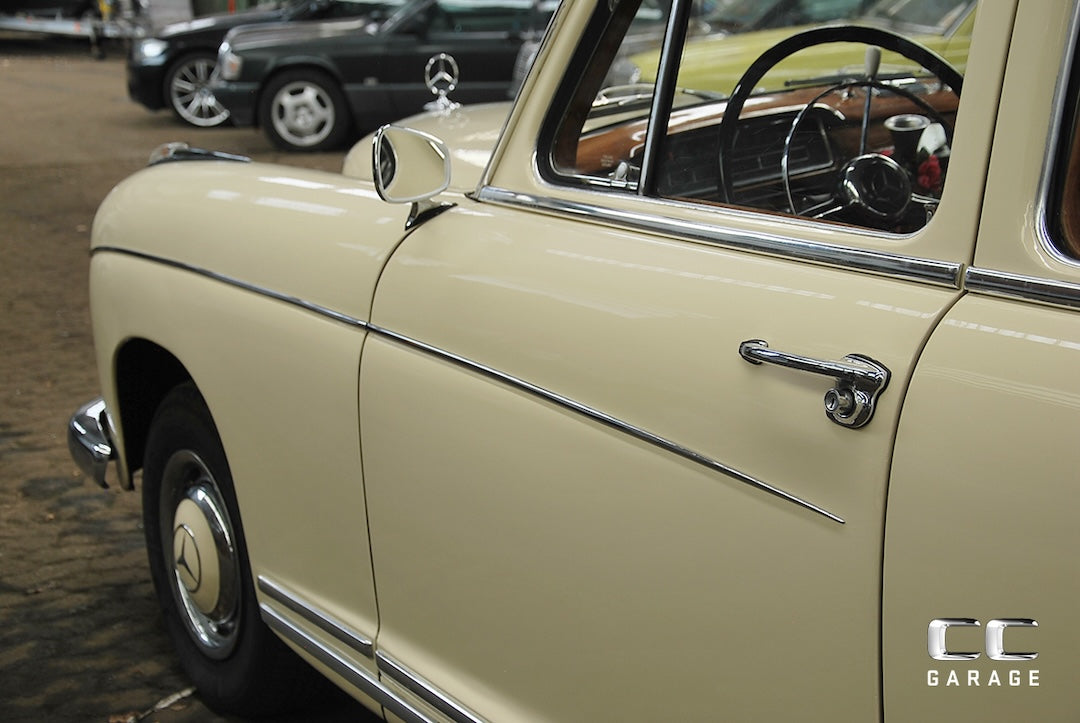 Mercedes-Benz 220S Ponton